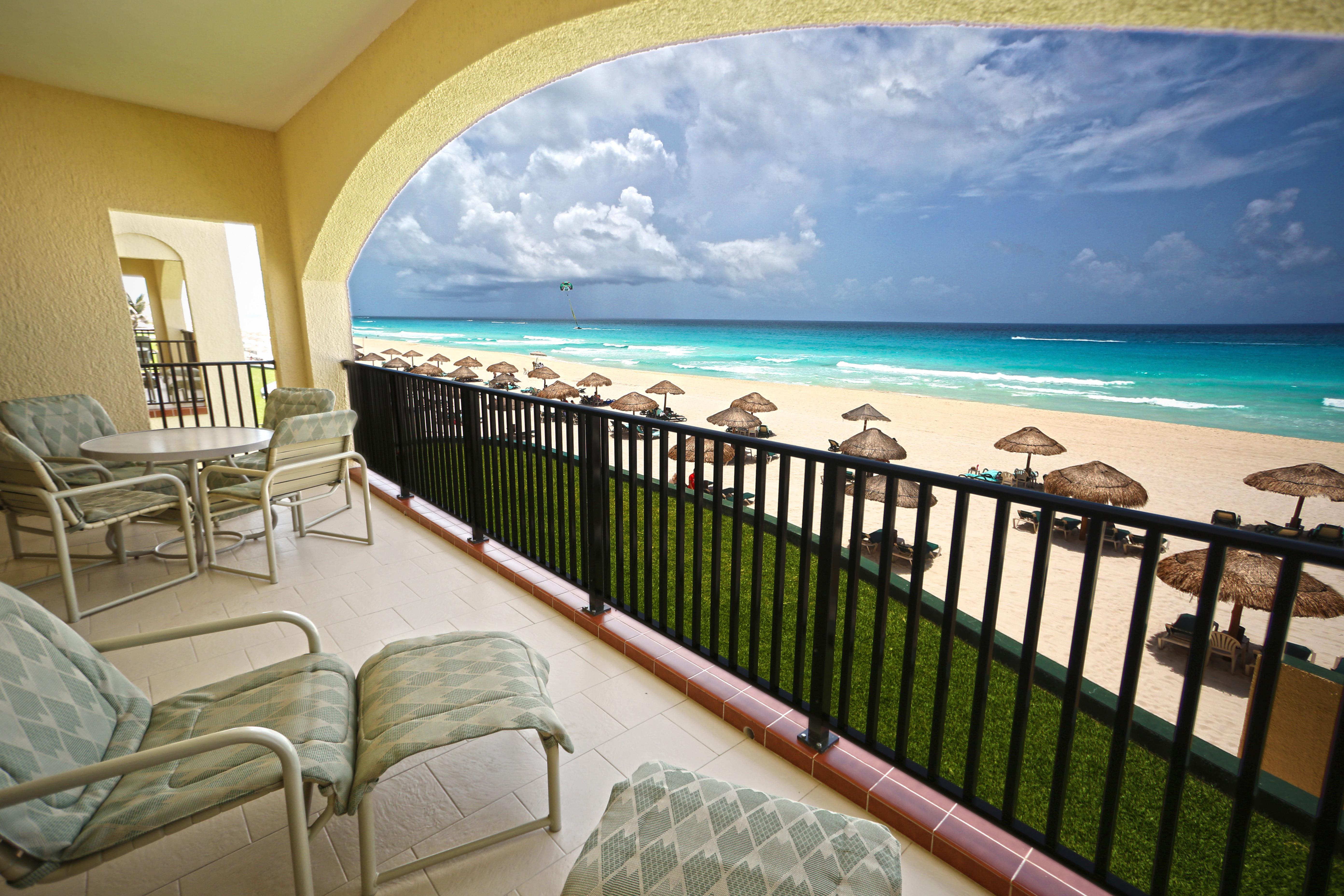 The Royal Islander - An All Suites Resort Cancun Exterior photo