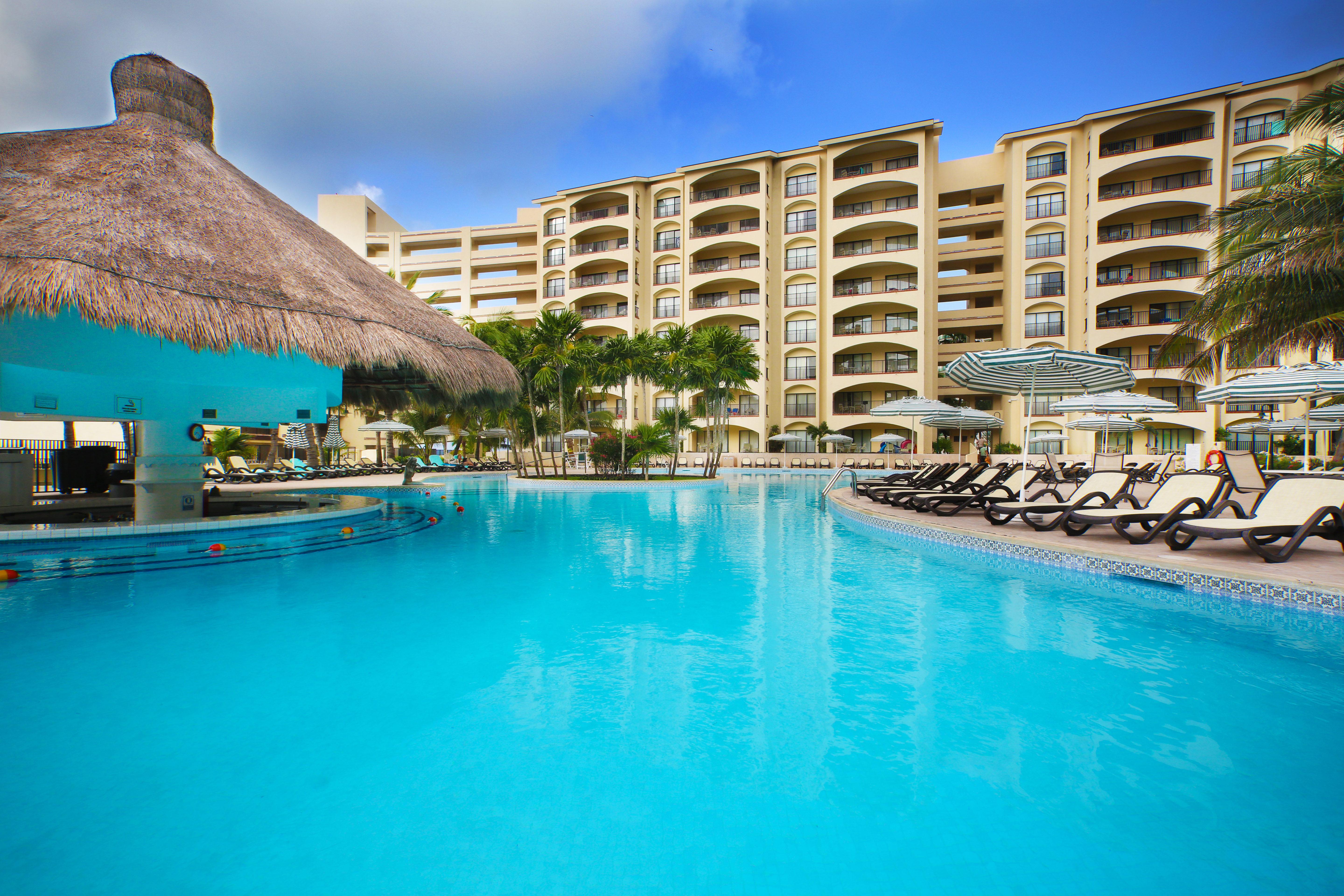 The Royal Islander - An All Suites Resort Cancun Exterior photo