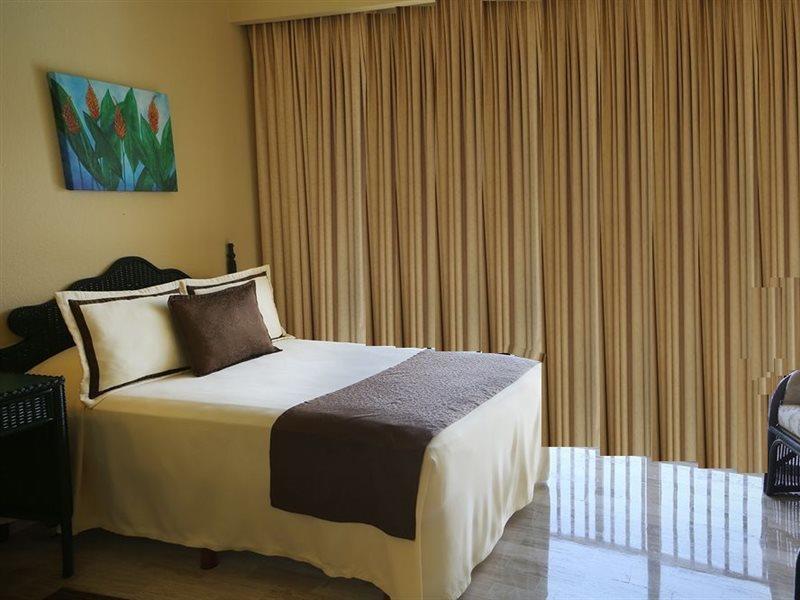 The Royal Islander - An All Suites Resort Cancun Exterior photo
