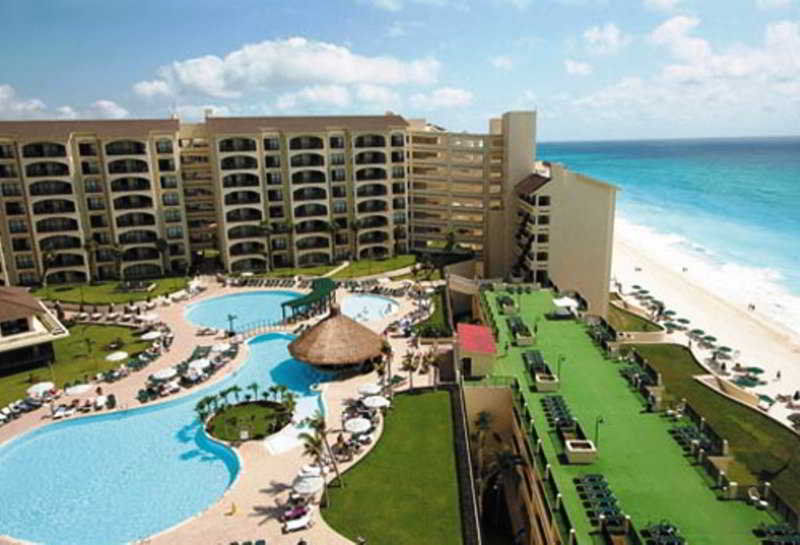 The Royal Islander - An All Suites Resort Cancun Exterior photo
